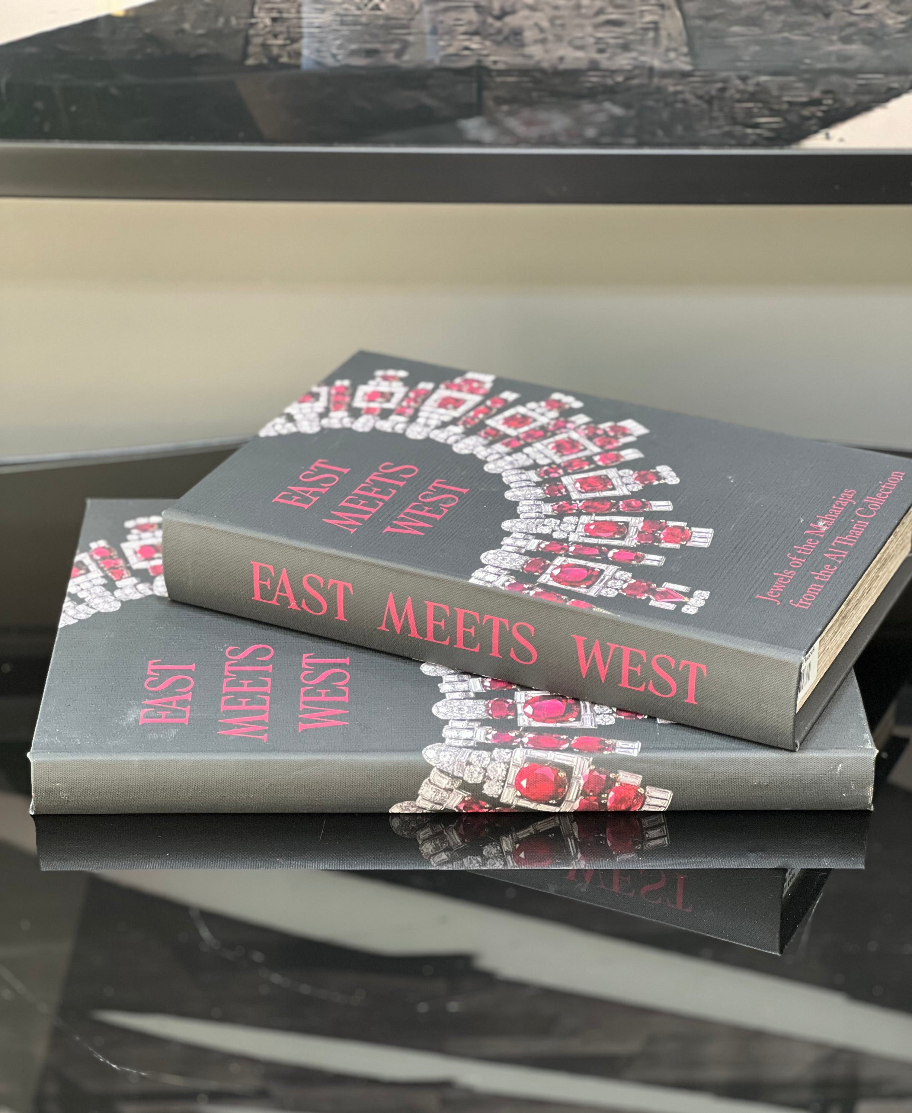 Kitap Kutu  East Meet West 2 li